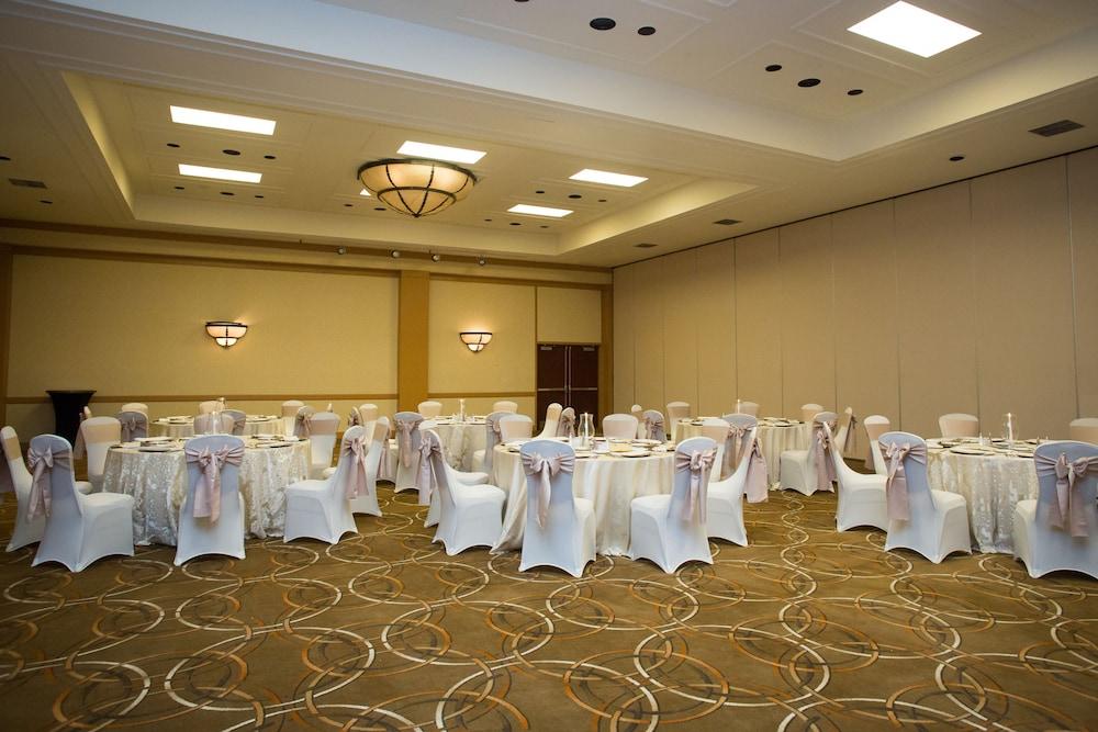 Doubletree By Hilton Intercontinental Airport