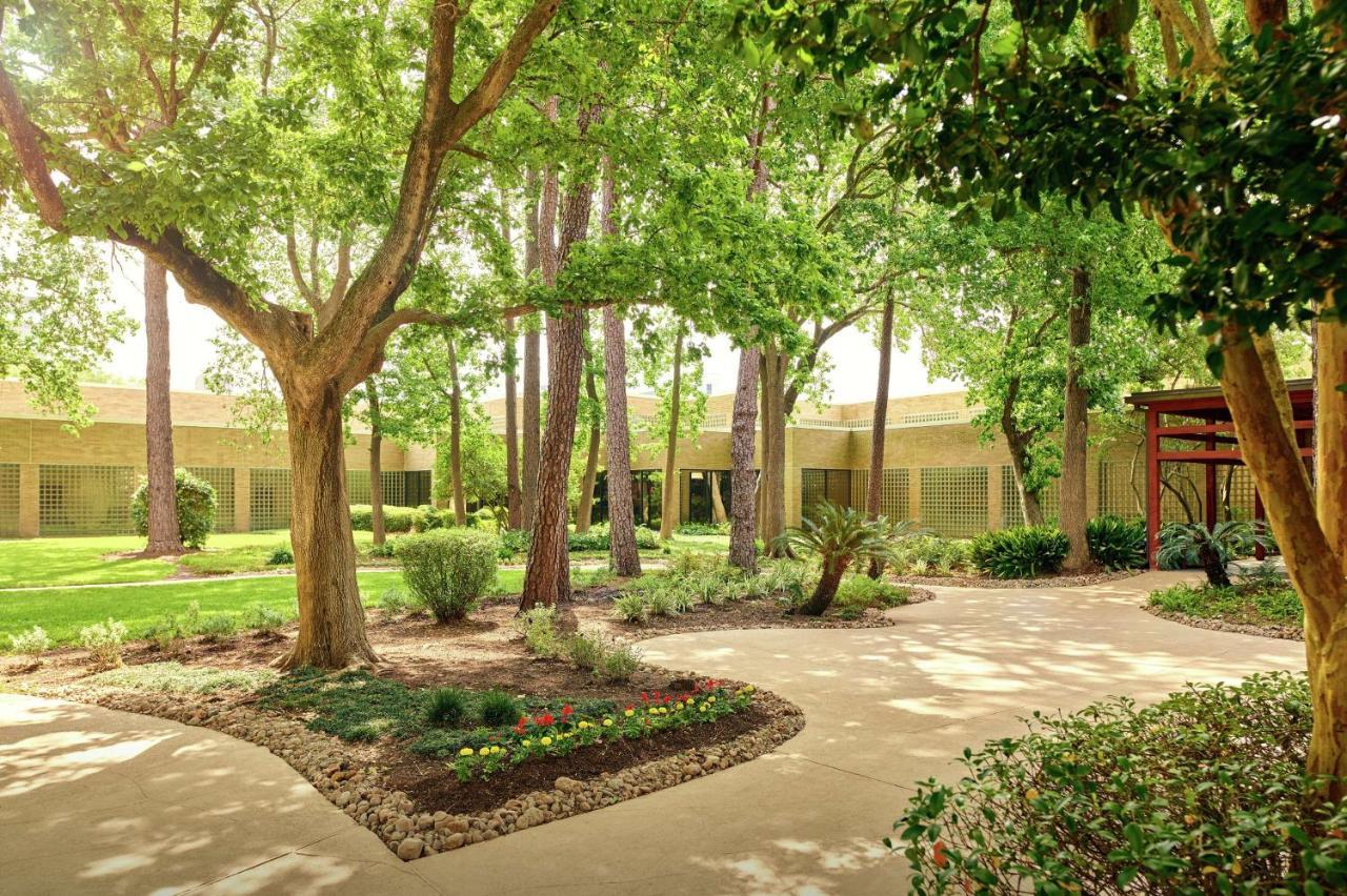 Doubletree By Hilton Intercontinental Airport 3*
